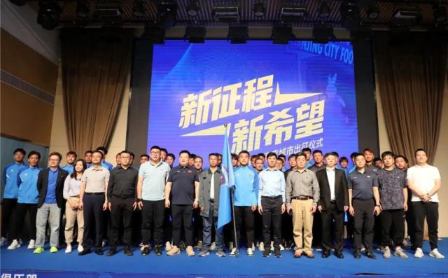 1681887622516065478.jpg 007VLTKWly4hd4umkz2jdj30u00k177k_副本.jpg