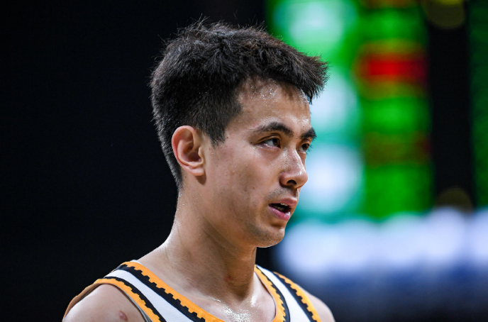 首秀推迟！杨鸣：赵继伟今天战青岛肯定打不了 具体看队医评估